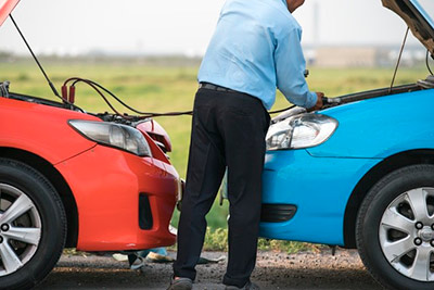 Прикуривание аккумулятора от другой машины