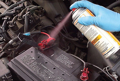 Смазка клемм аккумулятора